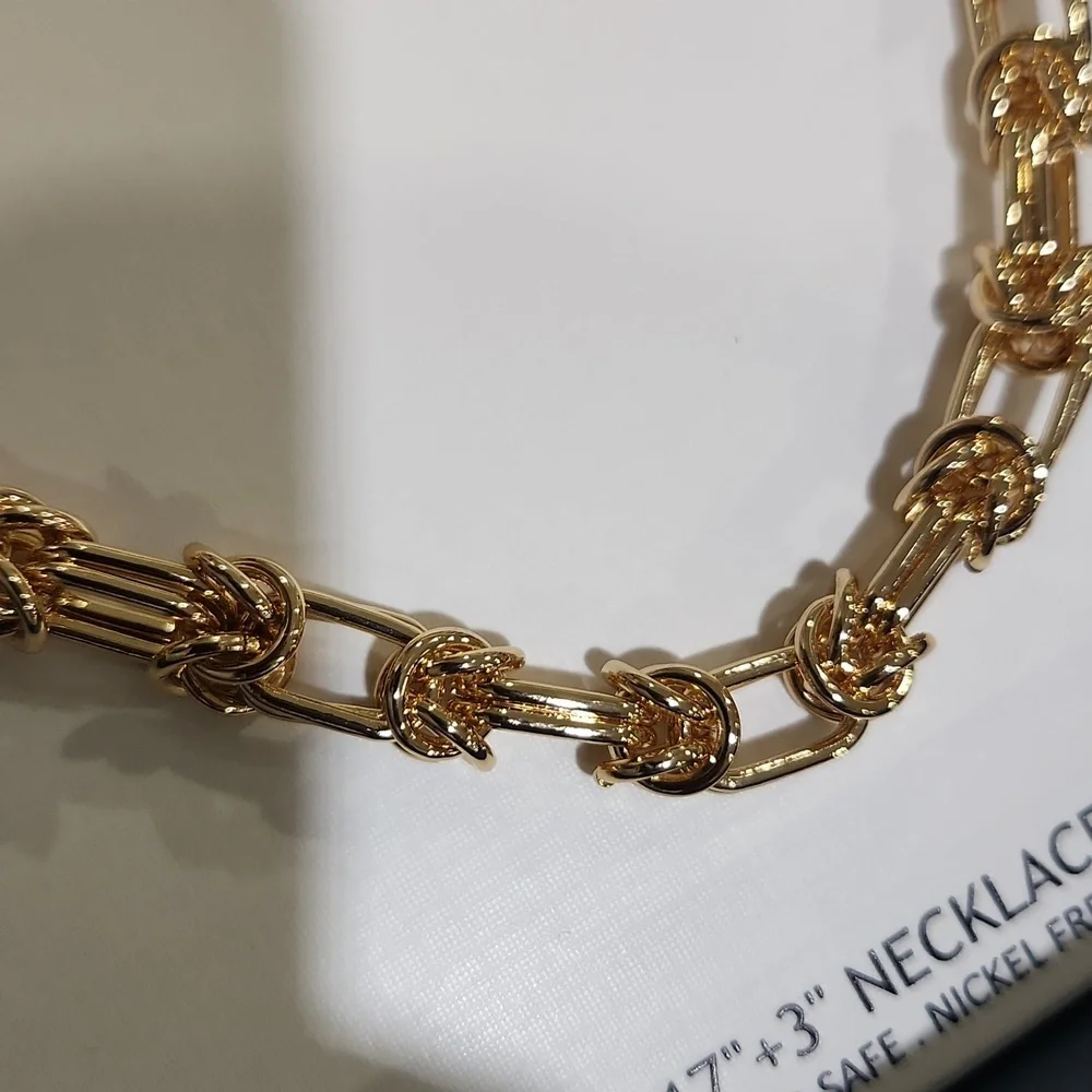 ✨️▪️House of Harlow ▪️1960 gorgeous chain Link Gold Tone 17